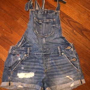Hollister overall shorts